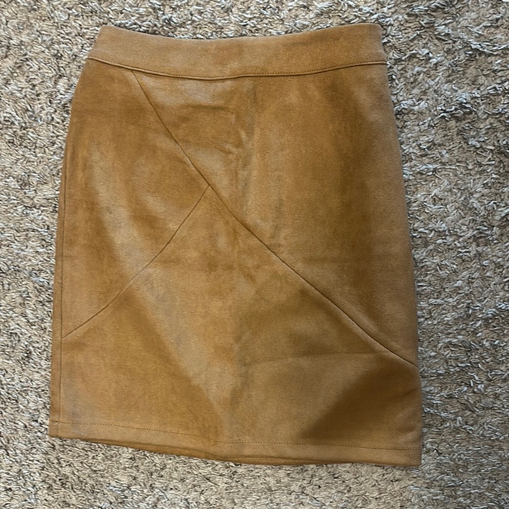 NWT high rise suede skirt